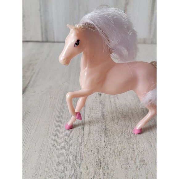 Enchanted Kingdom Horse pony pink doll accessory toy figure - Picture 2 of 8